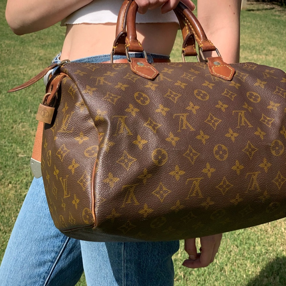 Louis Vuitton Monogram Speedy 30